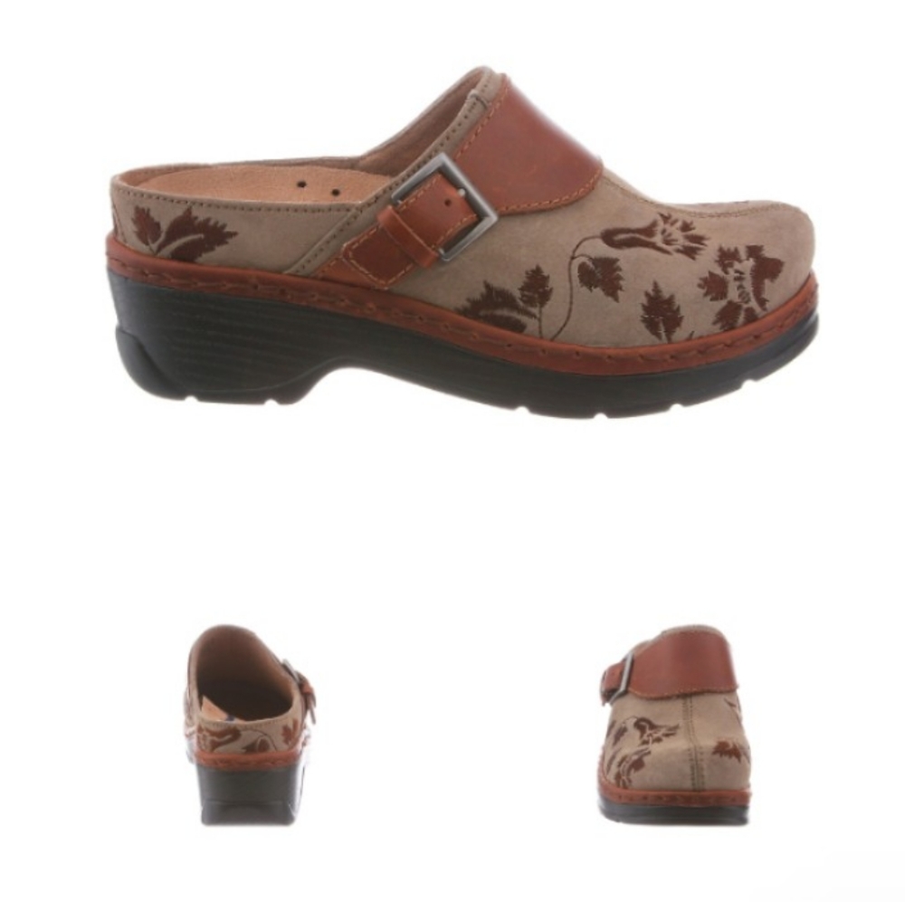 Women Klogs Size 7